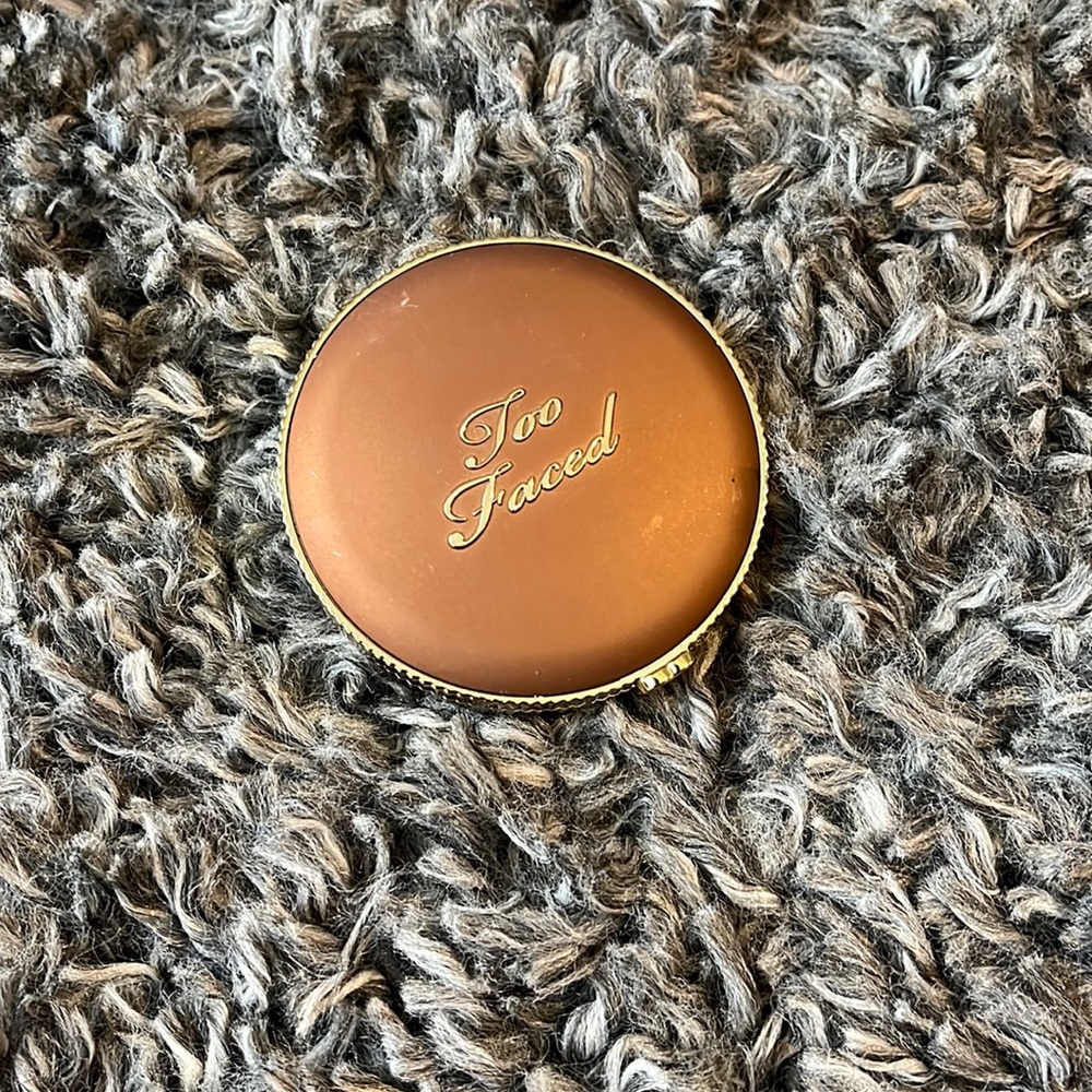 Too Faced Chocolate bronzer